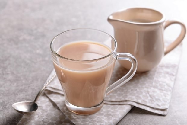 Tea with milk is a simple and delicious recipe, how to cook step by step