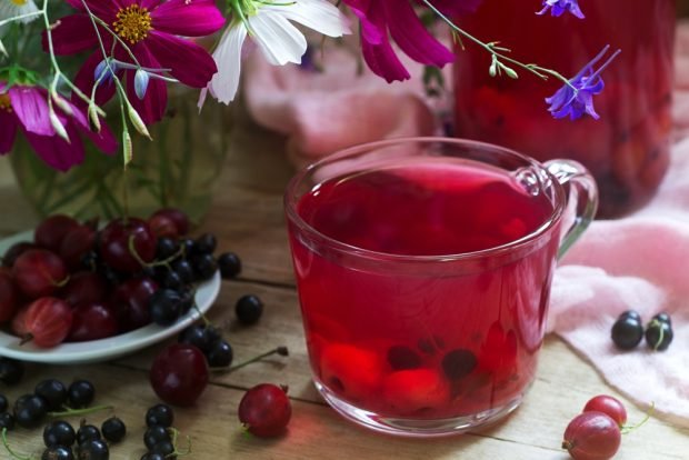 Berry compote in a hurry – a simple and delicious recipe, how to cook step by step