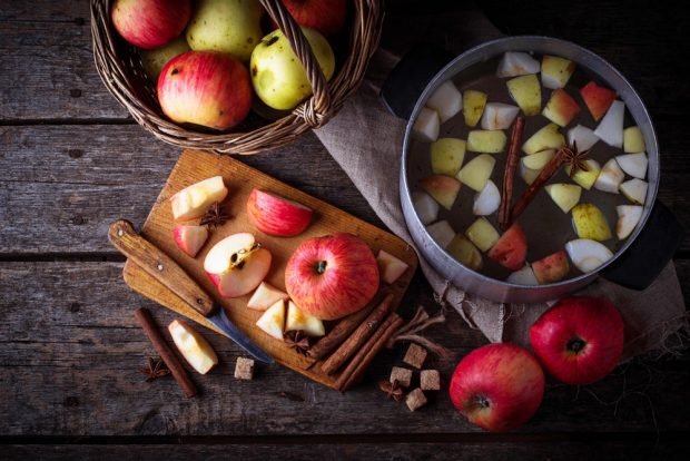 Apple compote with spices is a simple and delicious recipe, how to cook step by step