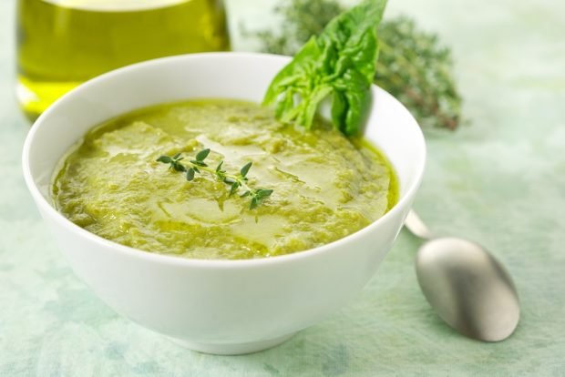 Pea soup with spinach – a simple and delicious recipe, how to cook step by step