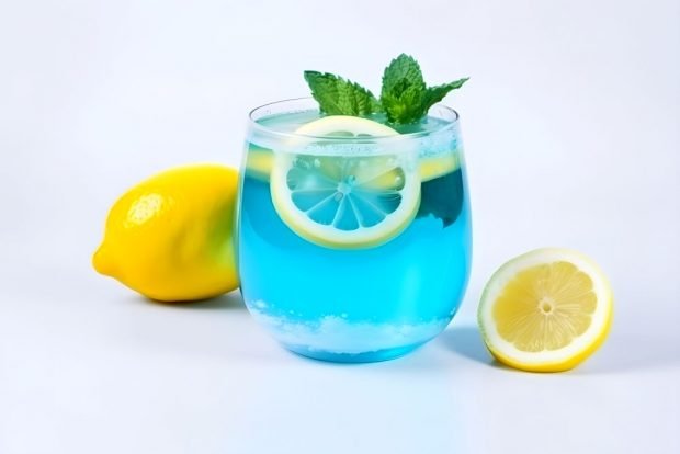 Non–alcoholic lemonade blue lagoon - a simple and delicious recipe, how to cook step by step