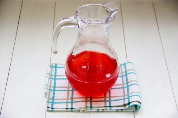 Lemonade with strawberries and lime juice: photo of recipe preparation, step 6