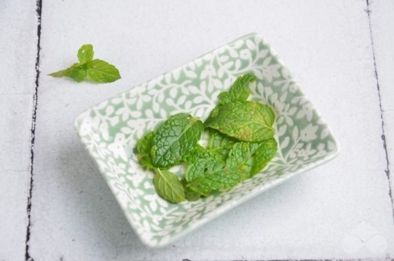 Blueberry mojito : photo of recipe preparation, step 1 Blueberry mojito : photo of recipe preparation, step 1