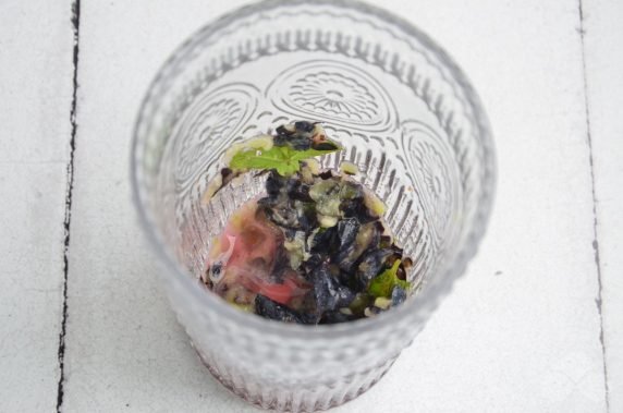Blueberry mojito : photo of recipe preparation, step 4 Blueberry mojito : photo of recipe preparation, step 4