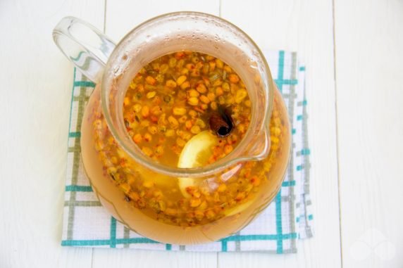 Sea buckthorn tea with orange and lemon: photo of recipe preparation, step 4