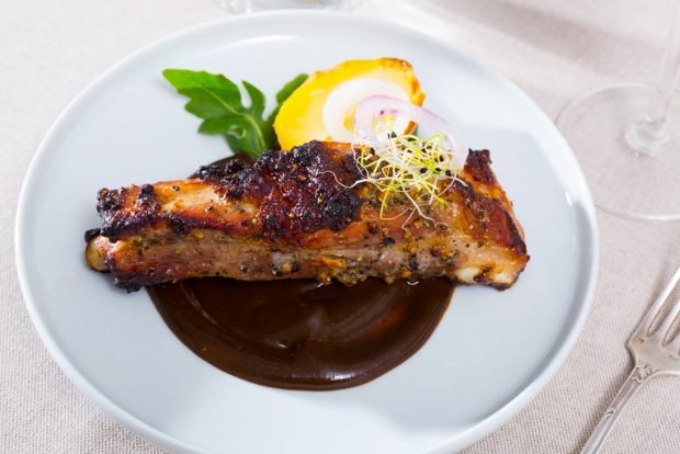 Chocolate sauce for meat is a simple and delicious recipe, how to cook step by step