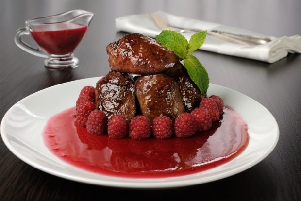 Raspberry sauce for meat is a simple and delicious recipe, how to cook step by step