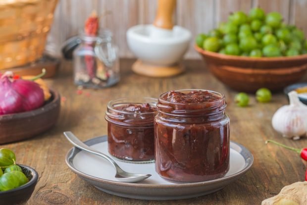 Gooseberry ketchup is a simple and delicious recipe, how to cook step by step