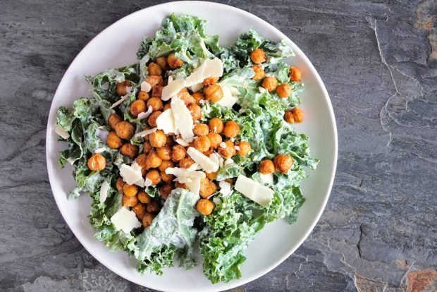 Caesar salad with chickpeas – a simple and delicious recipe, how to cook step by step