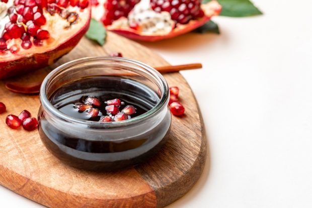 Pomegranate tkemali is a simple and delicious recipe, how to cook step by step