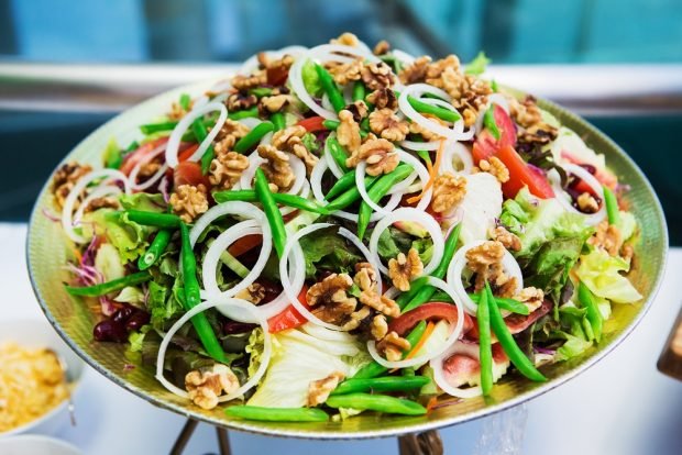 Vegetable salad with smoked sausage and nuts is a simple and delicious recipe, how to cook step by step