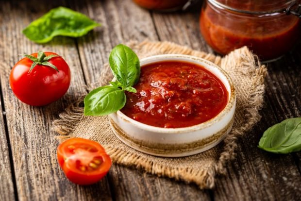 Ketchup with basil is a simple and delicious recipe, how to cook step by step