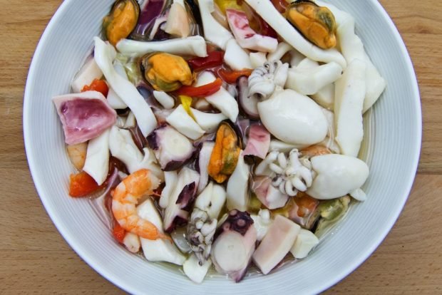 Assorted seafood salad – a simple and delicious recipe, how to cook step by step