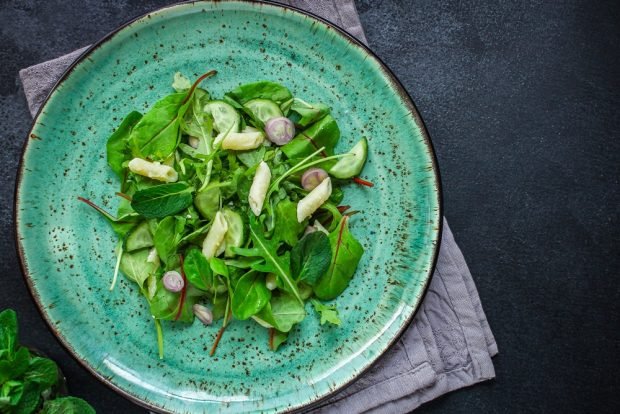 Green salad with pasta is a simple and delicious recipe, how to cook step by step