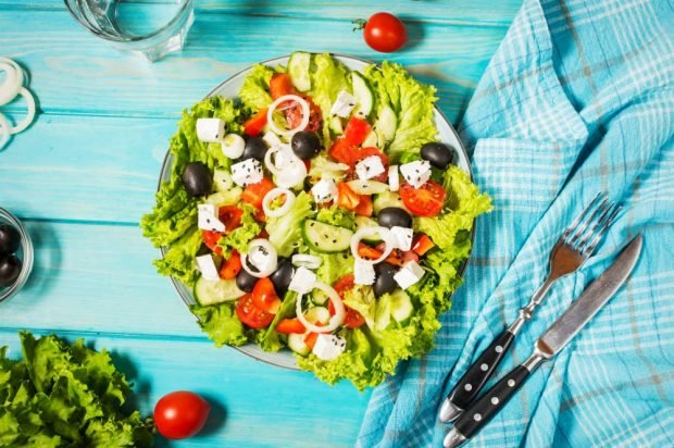 Greek salad with black sesame and wine vinegar – a simple and delicious recipe, how to cook step by step