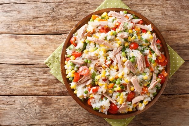 Salad with Mexican mixture and canned fish – a simple and delicious recipe, how to cook step by step