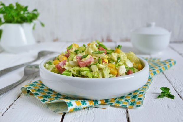 Salad with sausage and Peking cabbage is a simple and delicious recipe, how to cook step by step