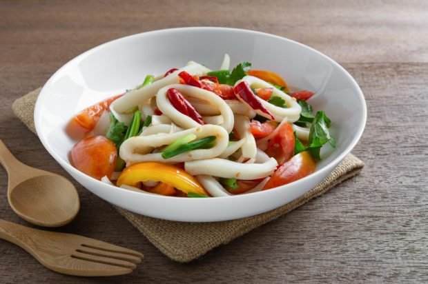 A spicy salad of squid and vegetables is a simple and delicious recipe, how to cook step by step