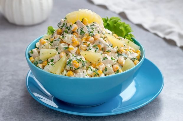 Pineapple, turkey and corn salad is a simple and delicious recipe, how to cook step by step