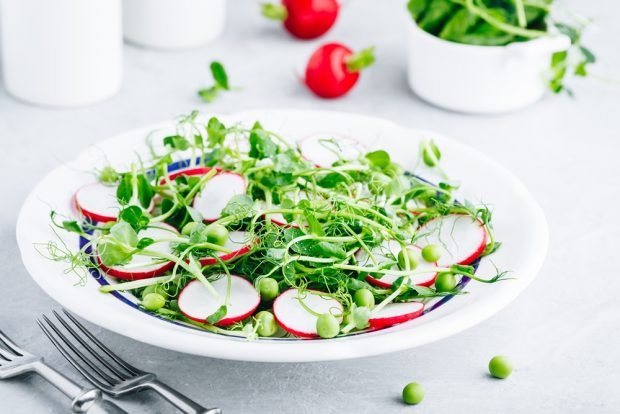 Salad with radish, green peas and sprouts – a simple and delicious recipe, how to cook step by step