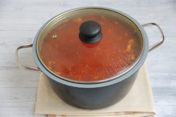 Borscht with beef and bacon: photo of recipe preparation, step 7