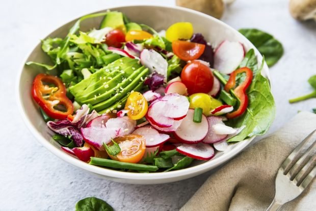 Salad with cherry tomatoes, avocado, spinach and radish – a simple and delicious recipe, how to cook step by step