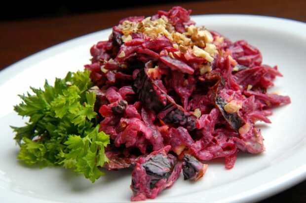 Boiled beetroot salad with prunes and nuts is a simple and delicious recipe, how to cook step by step