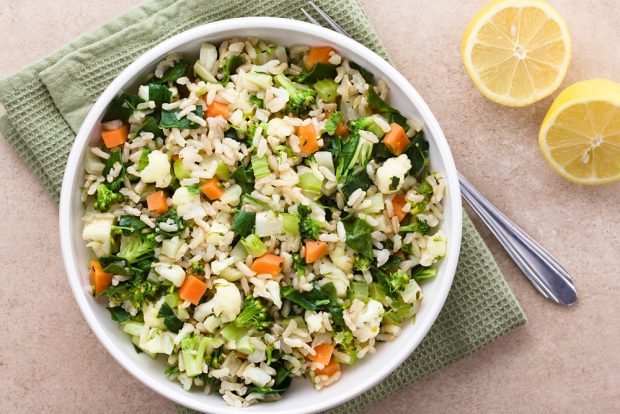 Salad with rice and steamed vegetables – a simple and delicious recipe, how to cook step by step