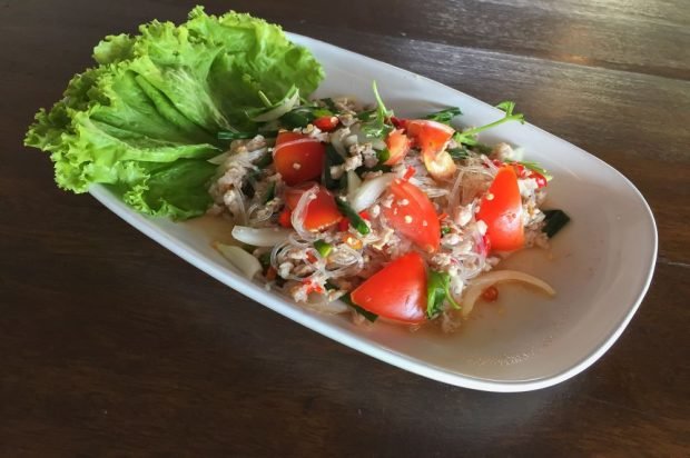 Thai salad of funchosa, minced pork and vegetables – a simple and delicious recipe, how to cook step by step