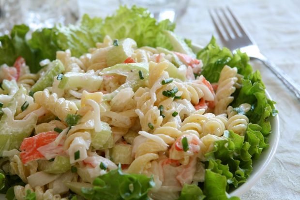 Salad with pasta, crab meat and celery – a simple and delicious recipe, how to cook step by step