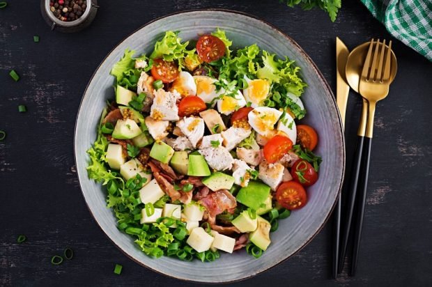 Meat salad with turkey, avocado and goat cheese – a simple and delicious recipe, how to cook step by step