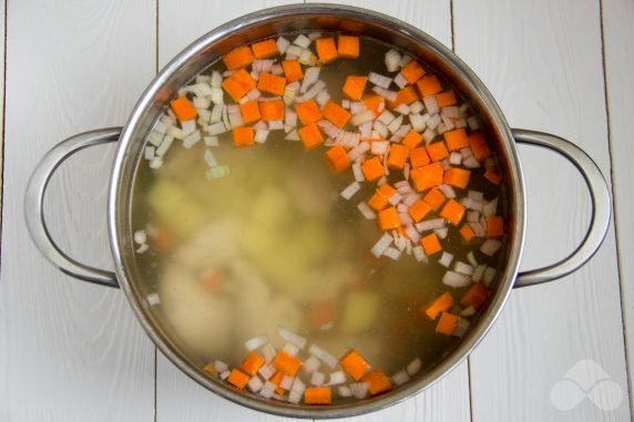 Pea soup with canned peas: photo of recipe preparation, step 3