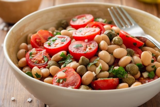 Salad with beans and capers is a simple and delicious recipe, how to cook step by step