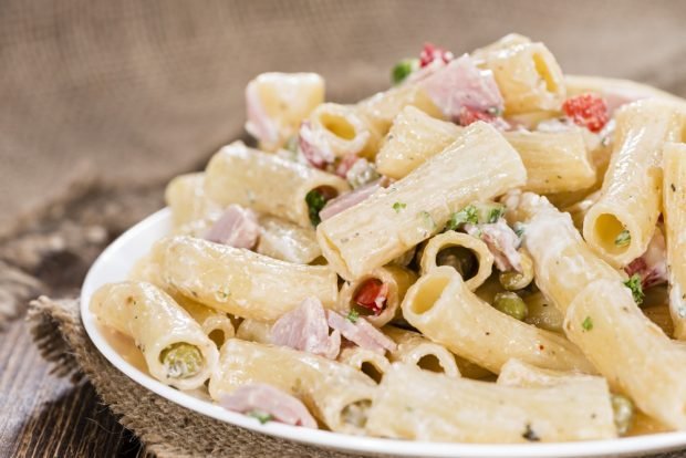 Salad with pasta and ham – a simple and delicious recipe, how to cook step by step