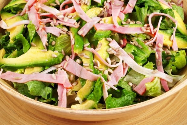 Salad with lettuce, ham and avocado – a simple and delicious recipe, how to cook step by step