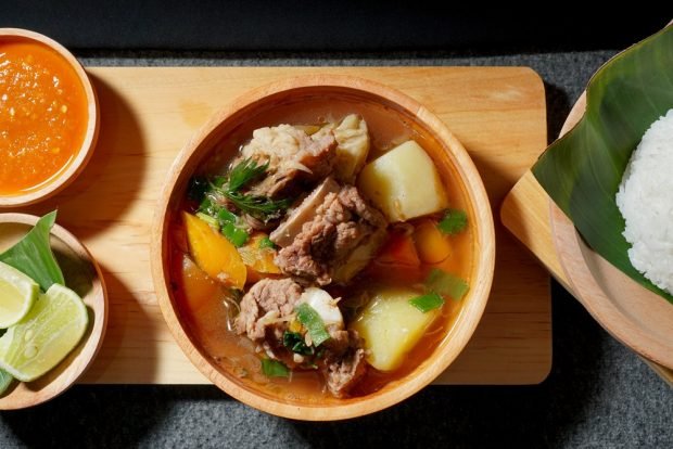 Pork rib soup with potatoes is a simple and delicious recipe, how to cook step by step