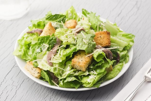 Caesar salad with anchovies – a simple and delicious recipe, how to cook step by step