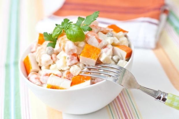 Homemade crab salad with canned peas – a simple and delicious recipe, how to cook step by step