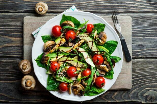 Salad with chicken, avocado and champignons – a simple and delicious recipe, how to cook step by step