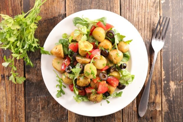 Salad with potatoes, tomatoes and olives – a simple and delicious recipe, how to cook step by step