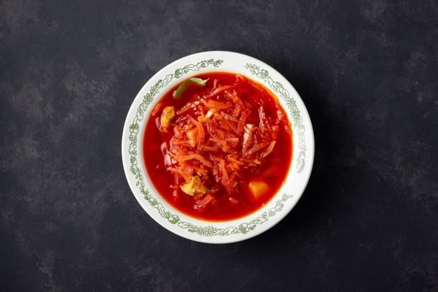 Borscht with sauerkraut and Korean carrots