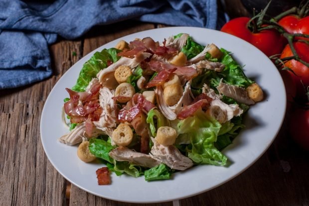 Salad with chicken and bacon – a simple and delicious recipe, how to cook step by step