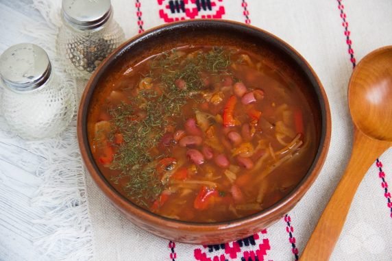 Vegetarian borscht with beans: photo of recipe preparation, step 6