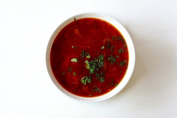 Ukrainian borscht with tomato paste 