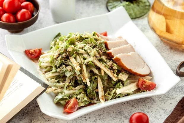 Salad with cheese, smoked chicken and nuts is a simple and delicious recipe, how to cook step by step