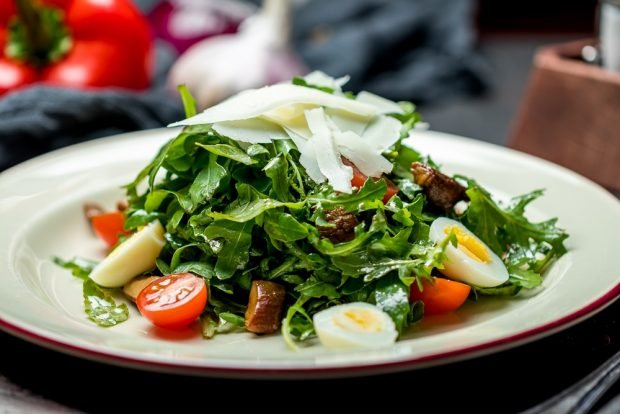 Salad with fried mushrooms in Italian – a simple and delicious recipe, how to cook step by step