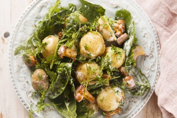 Salad with potatoes, mushrooms and fragrant herbs – a simple and delicious recipe, how to cook step by step