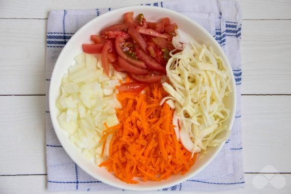 Borscht without beetroot: photo of recipe preparation, step 2