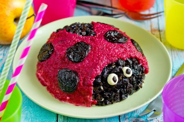 Ladybug salad – a simple and delicious recipe, how to cook step by step