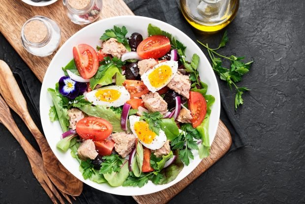 Salad with tuna, eggs and olives – a simple and delicious recipe, how to cook step by step